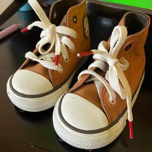 5c toddler gingerbread converse.